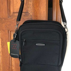 DAKOTA by Tumi EURO TOTE